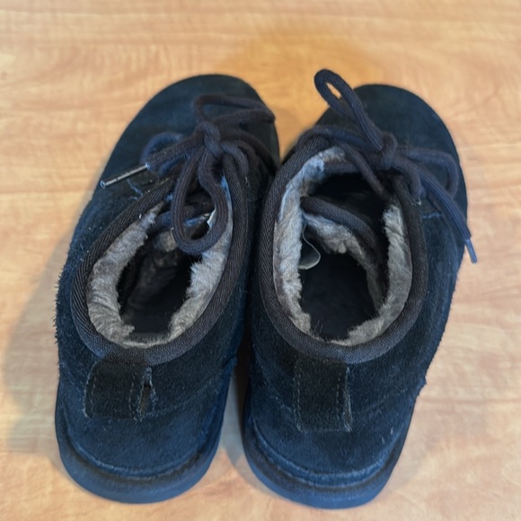 Men’s Ugg Neumelblack shoes  size 7 - Picture 2 of 4